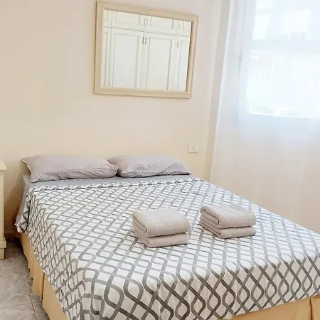 Centric 2 Bedrooms Apartment Near To The Beach - Newly Renovated Bathroom And Bedrooms - By Tenerifehints アパート *