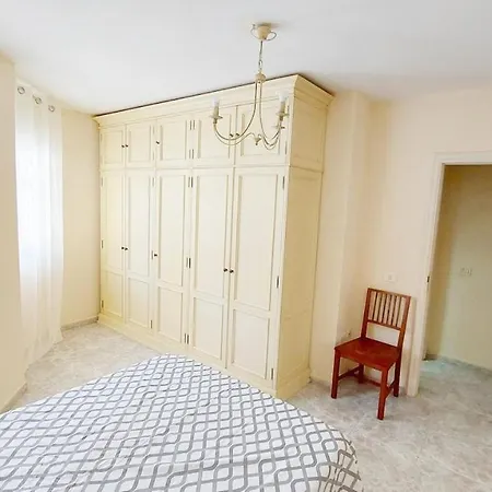 Centric 2 Bedrooms Apartment Near To The Beach - Newly Renovated Bathroom And Bedrooms - By Tenerifehints アパート *