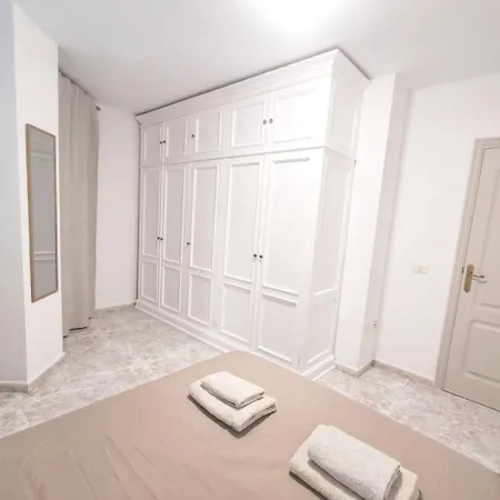 Newly Renovated, Centric 2 Bedrooms Apartment Near To The Beach - By Tenerifehints El Médano